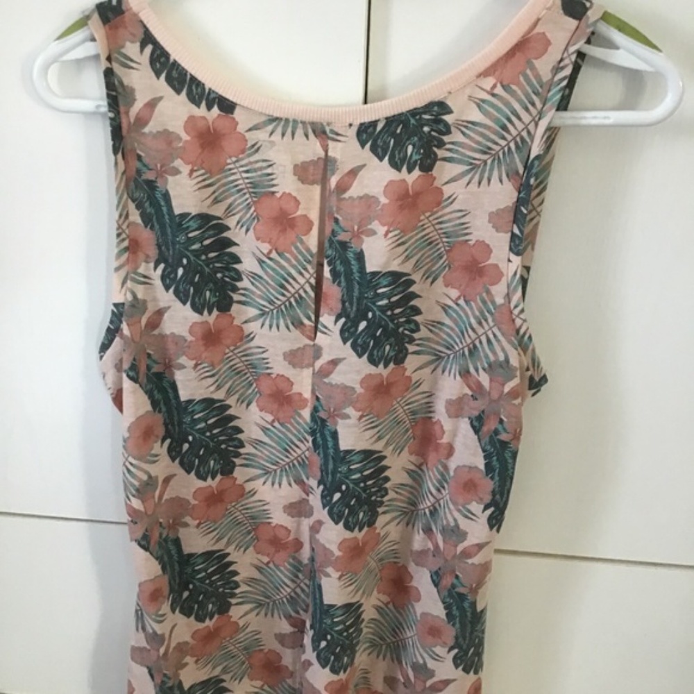 Roxy top - Picture 3 of 4